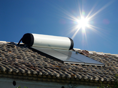 Quel est le prix d'un chauffe-eau solaire ? Les coûts détaillés